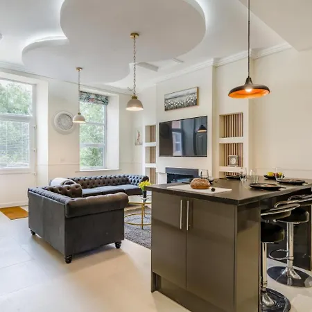 2 Bed In Oc-l33062 * Alston